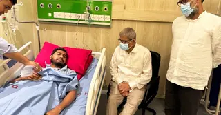 নুরুল হক নুরকে দেখতে ঢাকা মেডিকেলে মির্জা ফখরুল